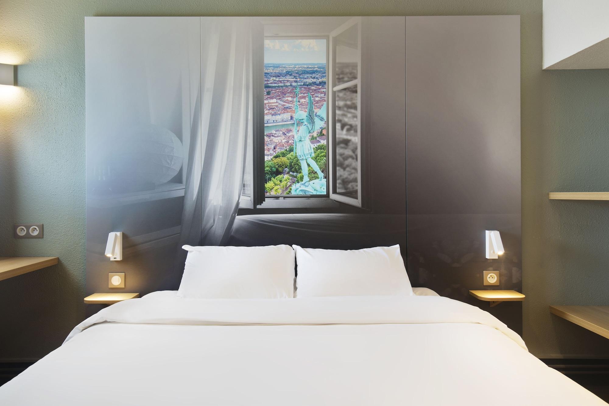 Lyon St Priest Hotel
