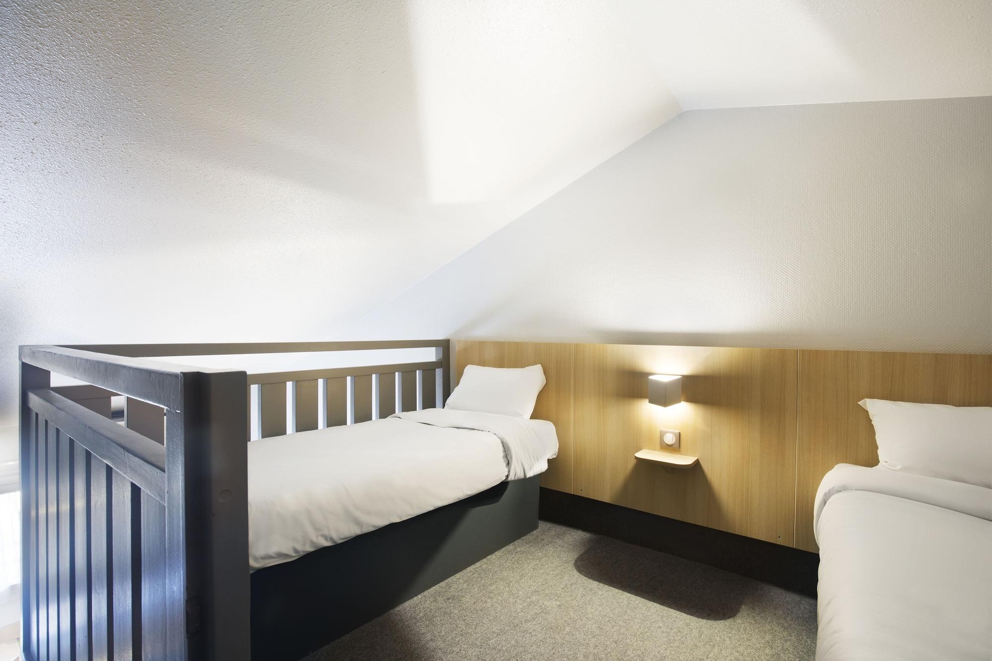 B&B Hotel Lyon St Priest Hotel 2*